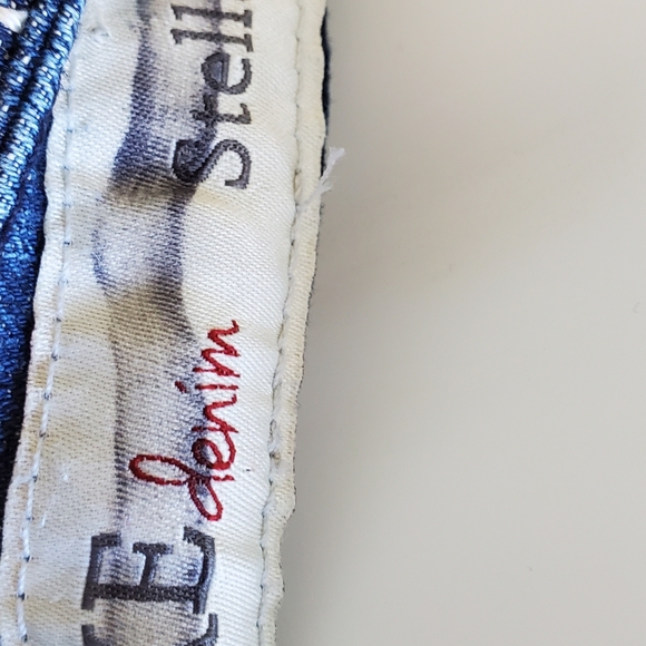 Cool Denim Shorts with Applique. Unique Comfy Fit - Picture 9 of 11